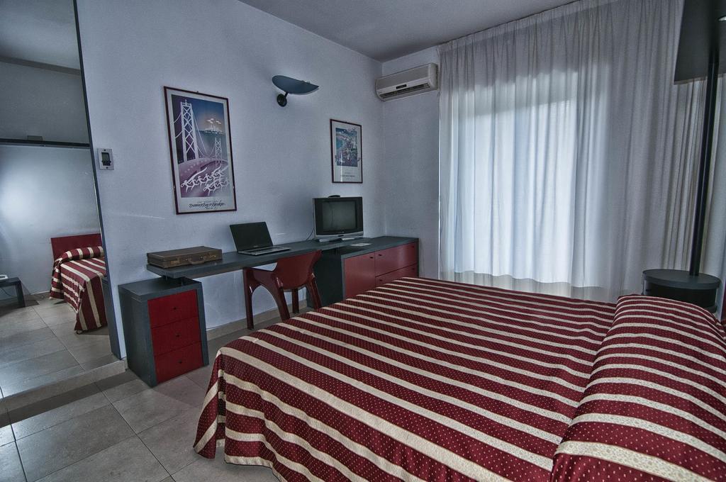 Garden Hotel Molfetta Habitación foto